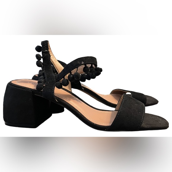 Zara Shoes - Zara Pom Pom Suede Block Heels Size 8 NWT